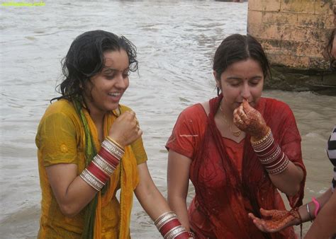 hot bhabhi bath|Village Girl Bathing River .